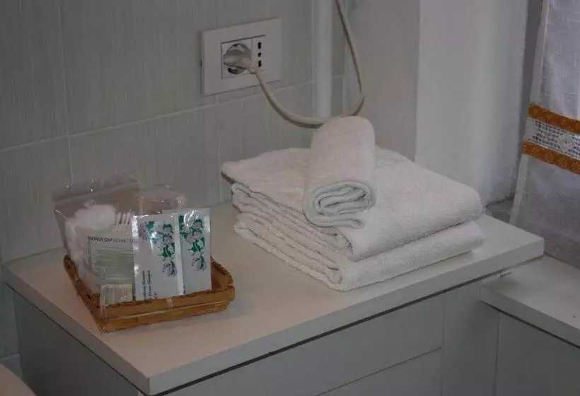スタンダード4人部屋, Affittacamere Via Mazzini