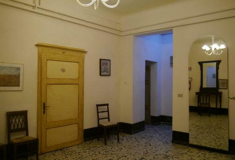 اتاق استاندارد یک تخته با سرویس بهداشتی مشترک, Albergo Tre Donzelle