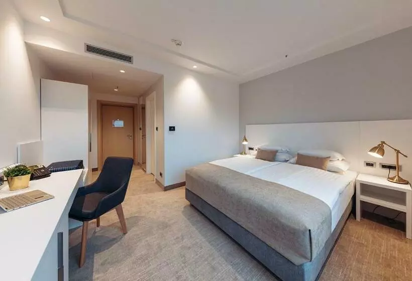スタンダードルーム, Antunović Hotel East