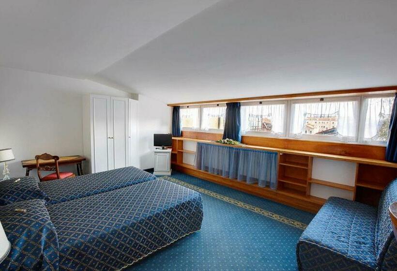 اتاق استاندارد سه نفره, Ca' Angeli