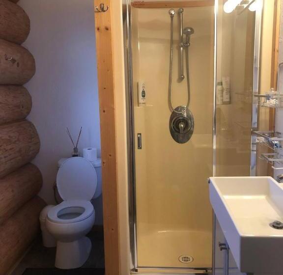 Tóra Néző Standard Szoba, Cariboo Log Guest House