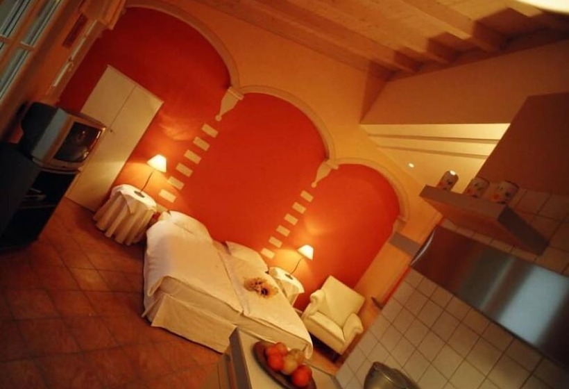 اتاق استاندارد سه نفره, Casa Arizzoli