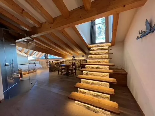デラックスジュニアスイート, Chalet Al Foss
