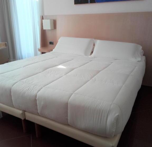 Номер Стандарт, Chiaraluna