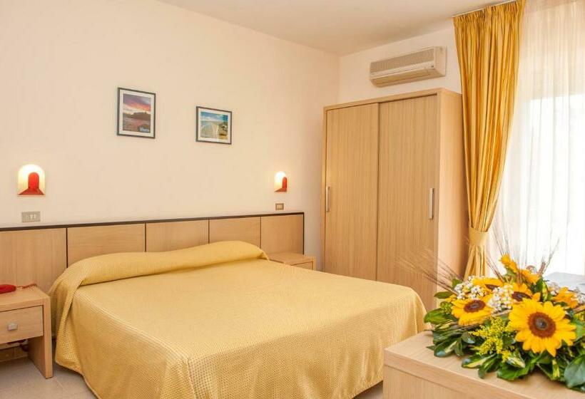 スタンダードルーム, Cristalda