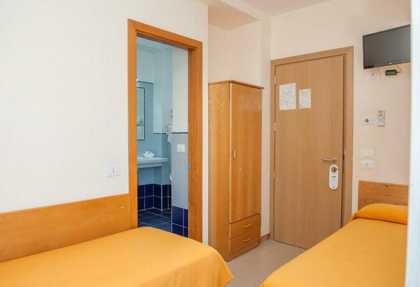 スタンダードシングルルーム, Cristalda