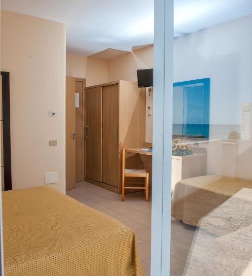 オーシャンビューのデラックストリプルルーム, Cristalda