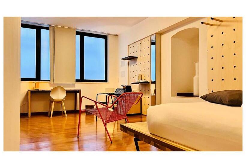 סוויטת ג'וניור, Imago Plus