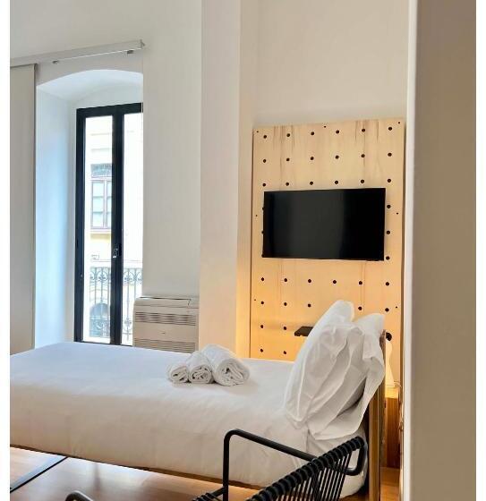 סוויטה עם מרפסת, Imago Plus