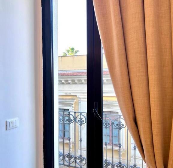 סוויטת ג'וניור עם מרפסת, Imago Plus