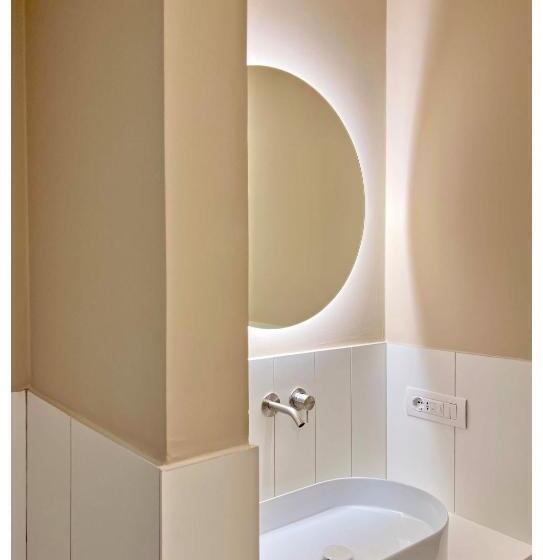 סוויטה עם מרפסת, Imago Plus