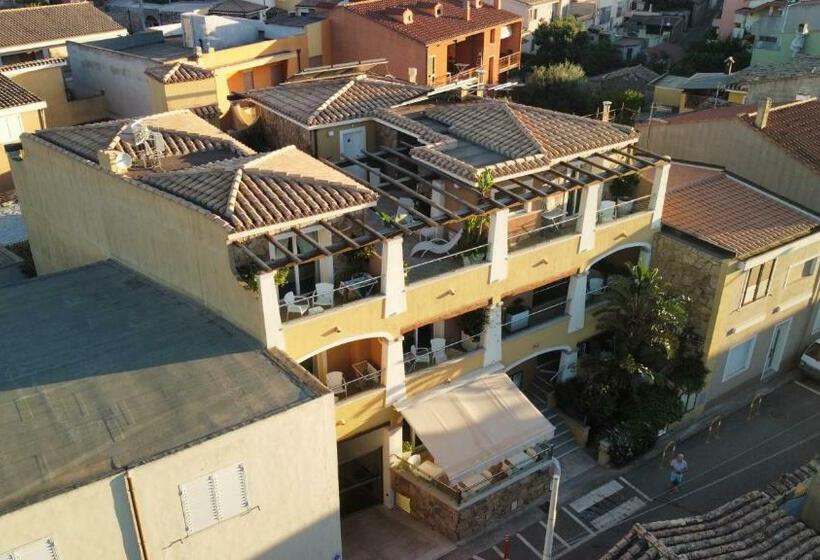 اتاق لوکس, Janas