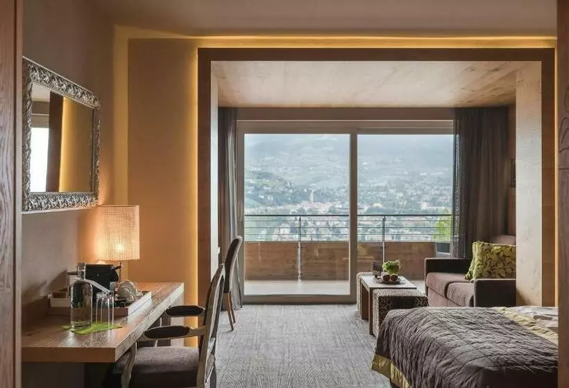 Deluxe-huone Parveke, La Maiena Meran Resort