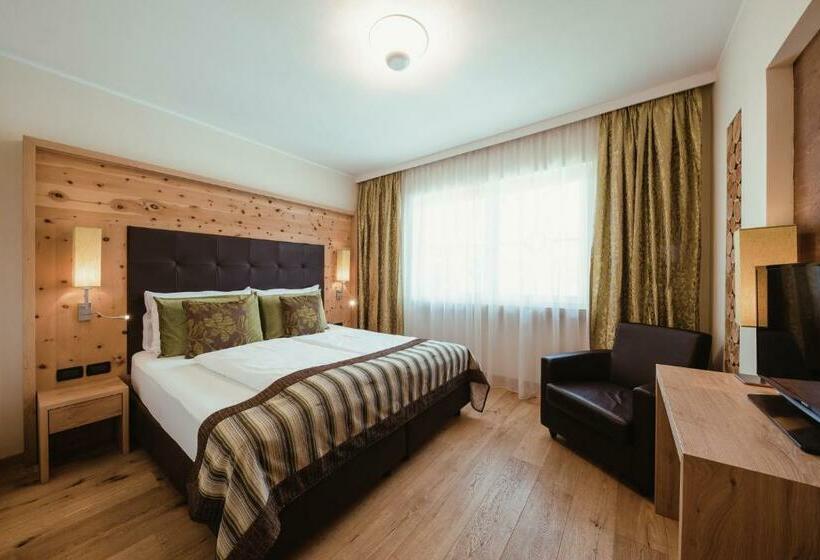Полулюкс с Балконом, La Maiena Meran Resort