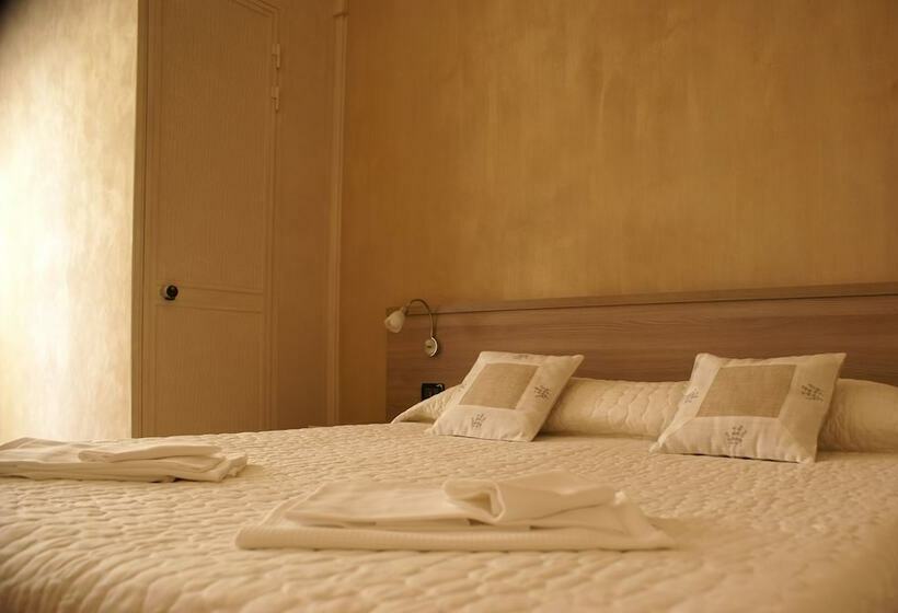 Номер Стандарт, Lux