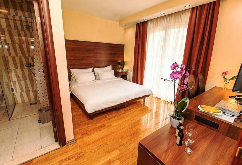 اتاق استاندارد, M