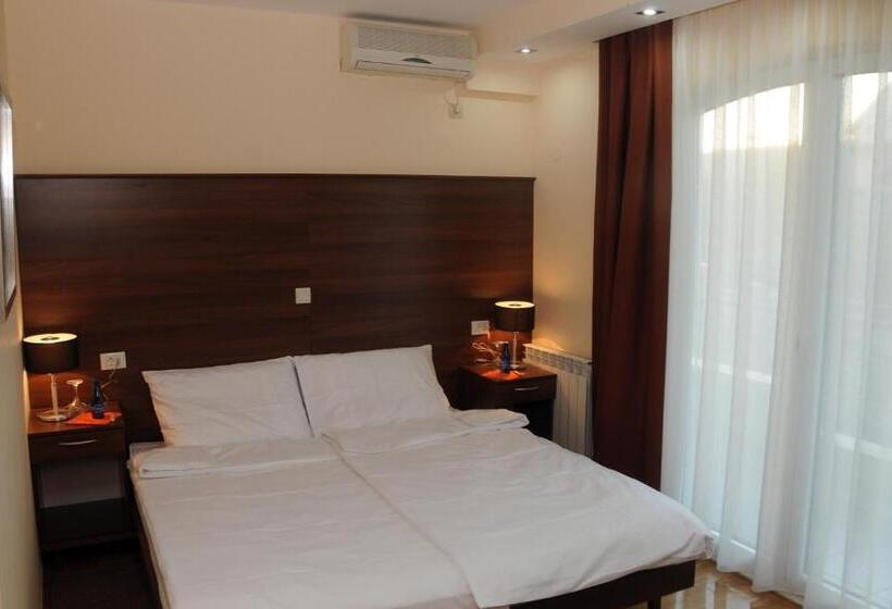 اتاق استاندارد, M