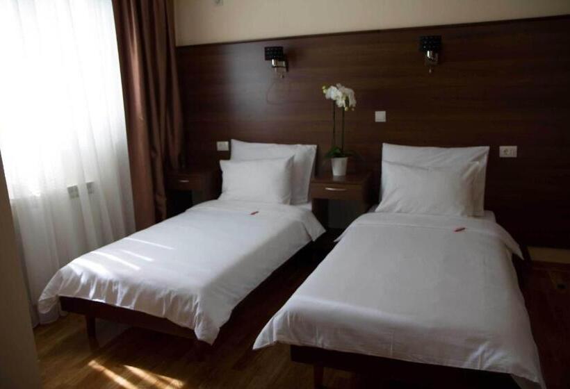 اتاق استاندارد, M