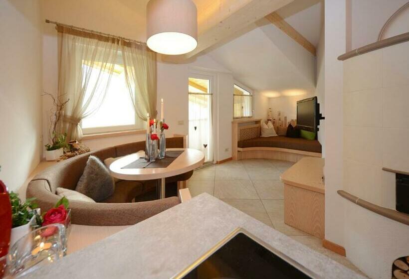 景色の見える一ベッドルームアパートメント, Mason La Zondra