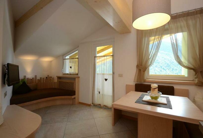 景色の見える一ベッドルームアパートメント, Mason La Zondra