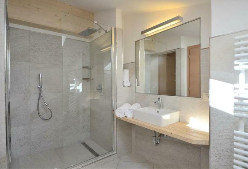 景色の見える一ベッドルームアパートメント, Mason La Zondra