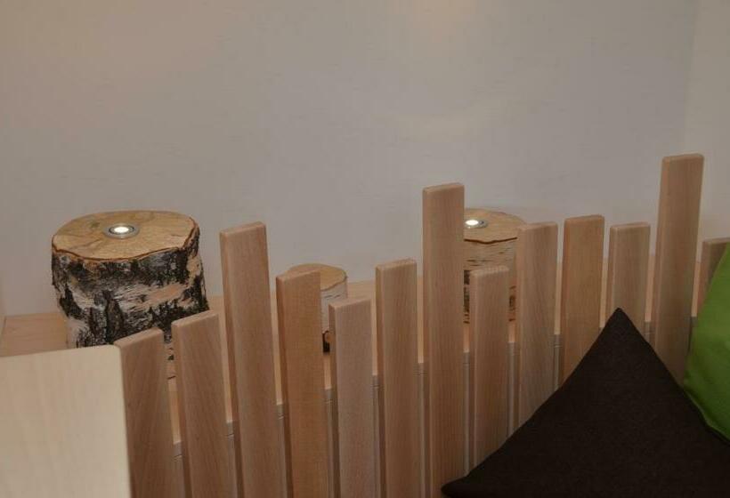 景色の見える一ベッドルームアパートメント, Mason La Zondra