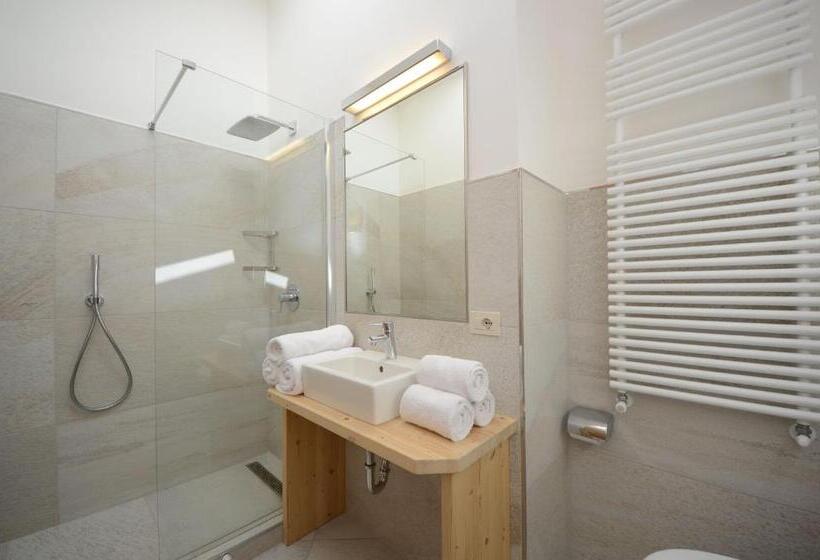 景色の見える一ベッドルームアパートメント, Mason La Zondra