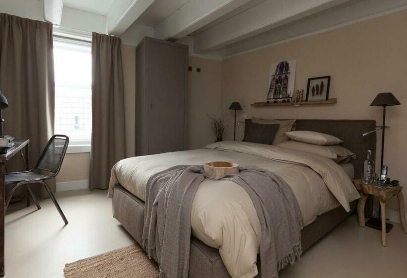 غرفة أساسية, Mother Goose