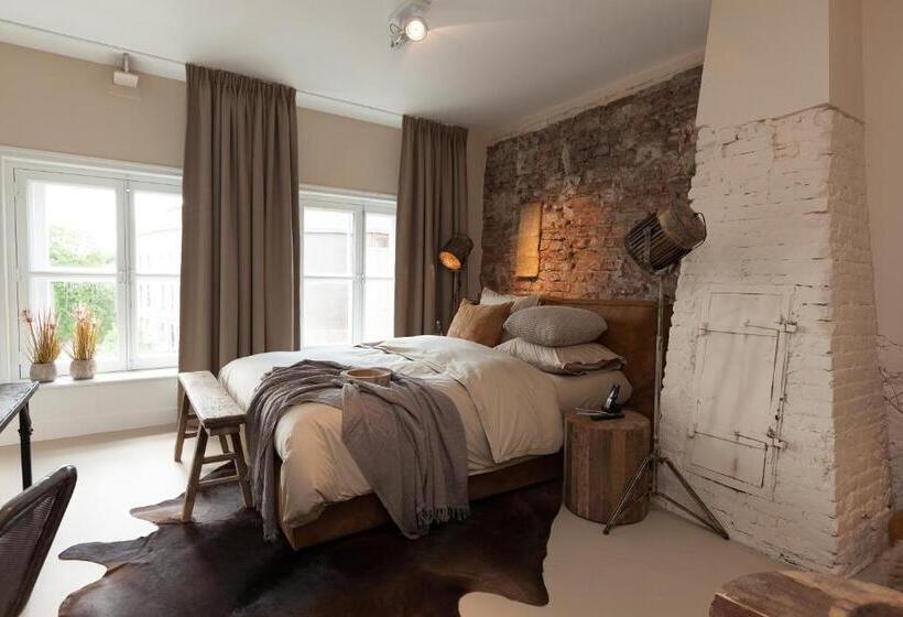 סוויטה, Mother Goose