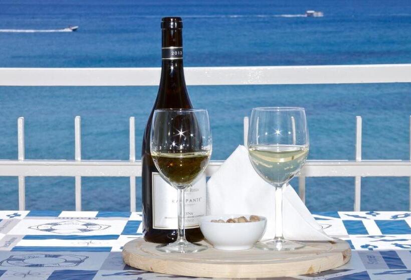 Triple Room Sea View, Nina B&b