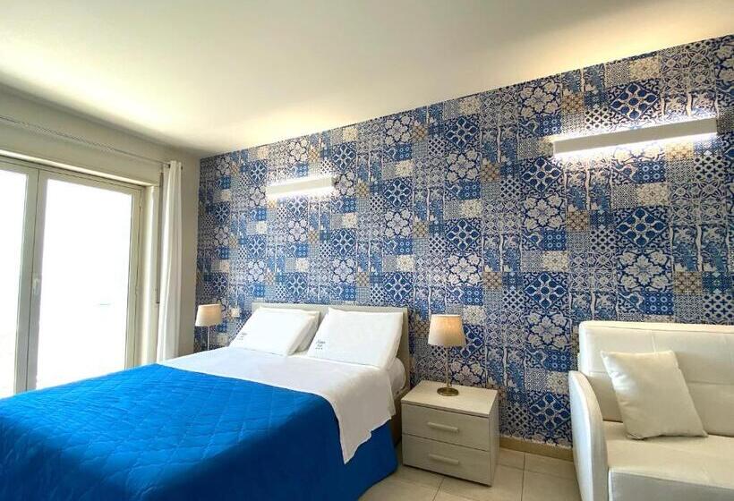 Triple Room Sea View, Nina B&b