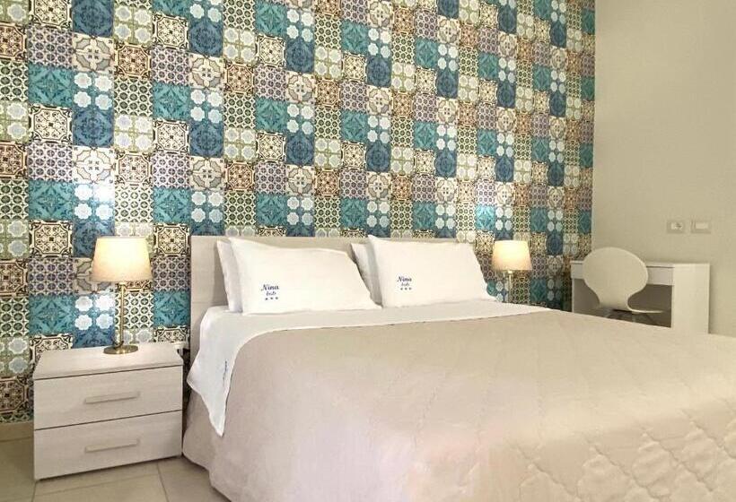 발코니가 있는 4인용 스탠다드 룸, Nina B&b