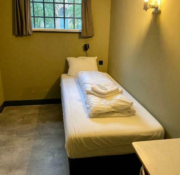 Номер Стандарт Индивидуальный, Oostereiland