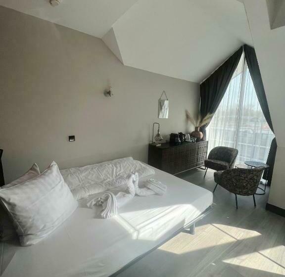 Люкс, Oostereiland