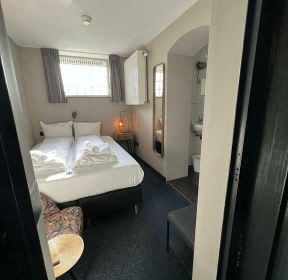 Номер Стандарт, Oostereiland