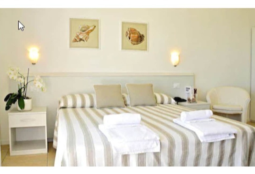 جناح جونيور, Plaza Esplanade