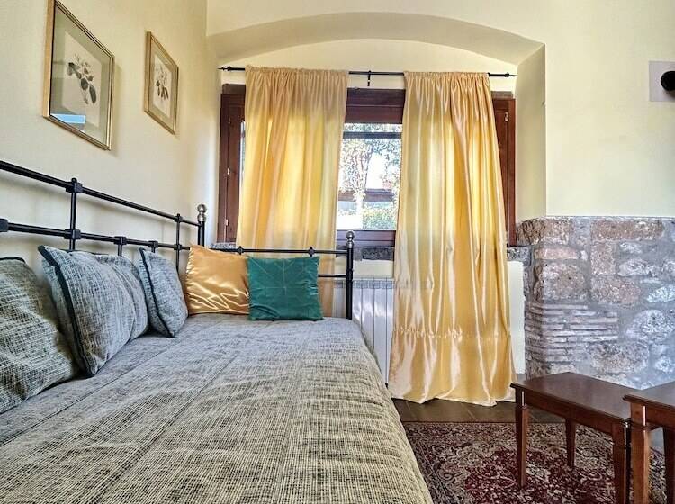 דירת חדר, Podere La Branda