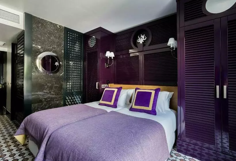 اتاق استاندارد, Room Mate Anna