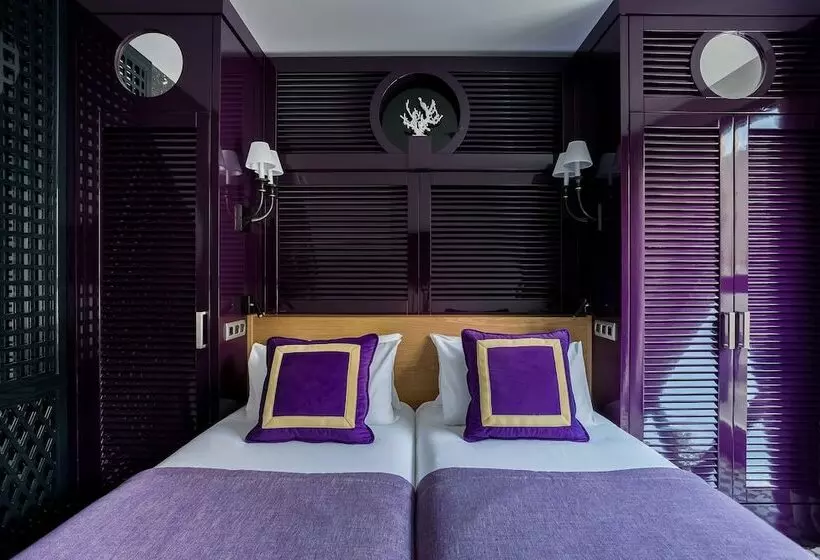 اتاق استاندارد, Room Mate Anna