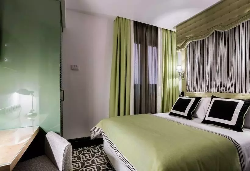 اتاق عادی, Room Mate Anna
