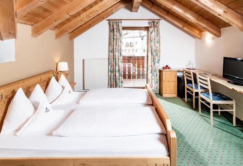 이코노미 룸, Schneeberg Family Spa Resort