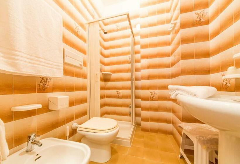 スタンダードシングルルーム, Touring Misano Adriatico