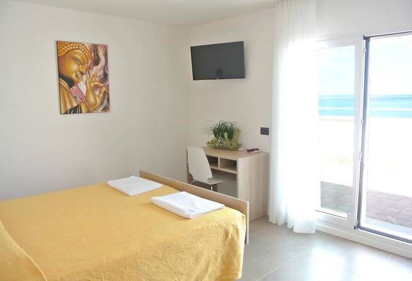 Quarto Estandar Individual, Touring Misano Adriatico