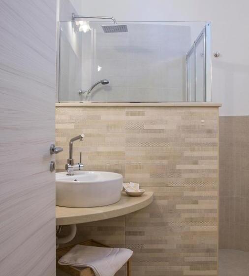 컴포트 룸, Villa Felicia