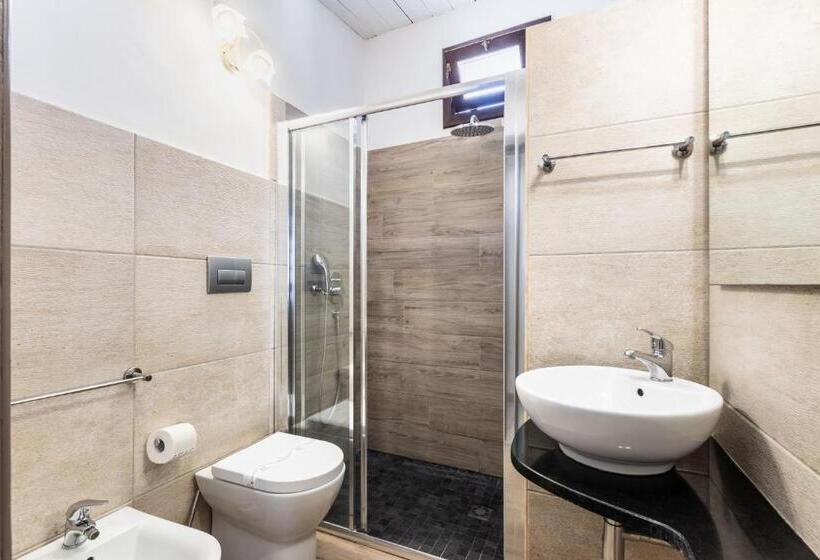 컴포트 룸, Villa Felicia