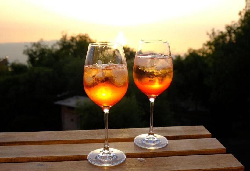 수피리어 룸, Wakim