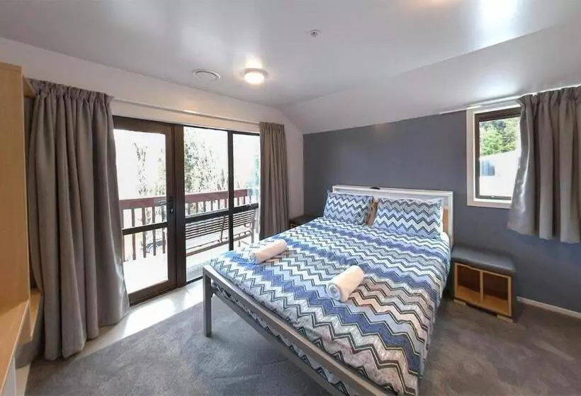 クイーンサイズベッドのスタンダードルーム, Haka House Queenstown Lakefront