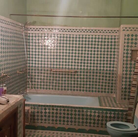 Habitación Estándar, Riad Lakhdar