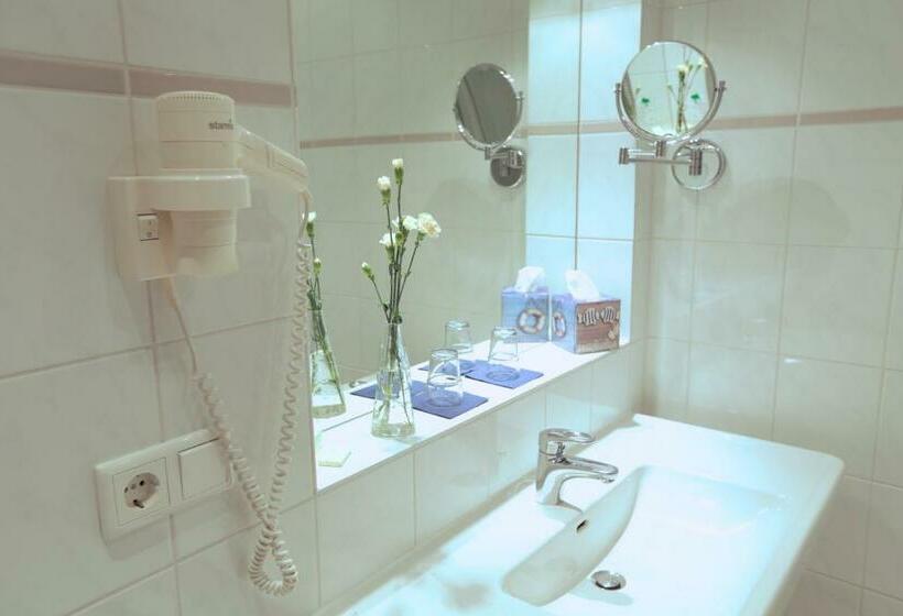 Номер Премиум, Acqua Strande Yachthotel & Restaurant