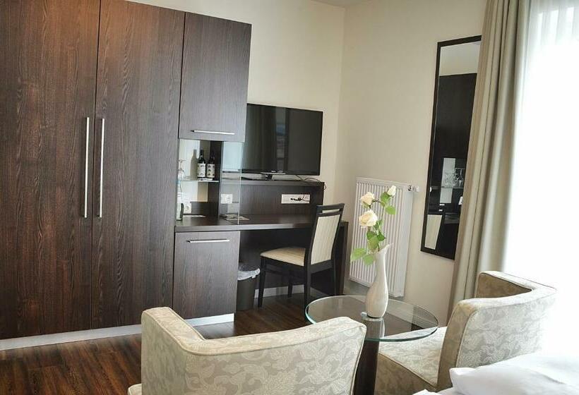 豪华房间, Drei Linden